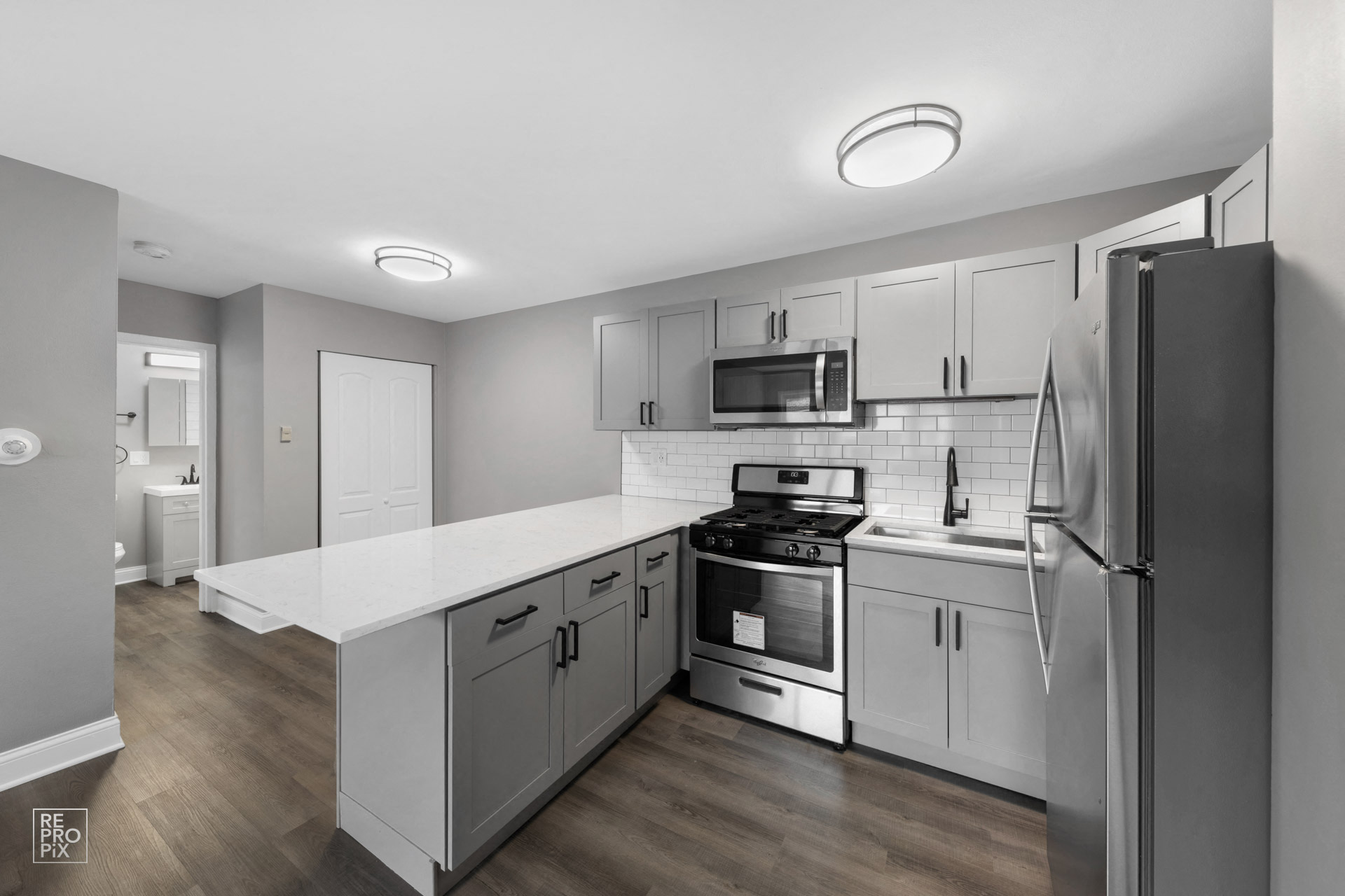 Photos and Video of Dryden Apartments in Arlington Heights, IL